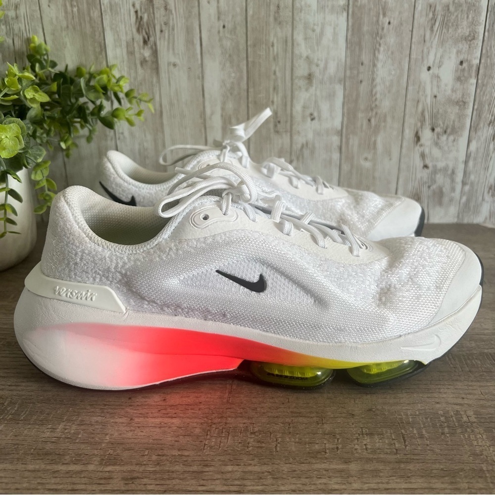 Nike Versair White Sneakers Womens Size 9 DZ3547